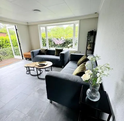 Casa Mooi Zeegse